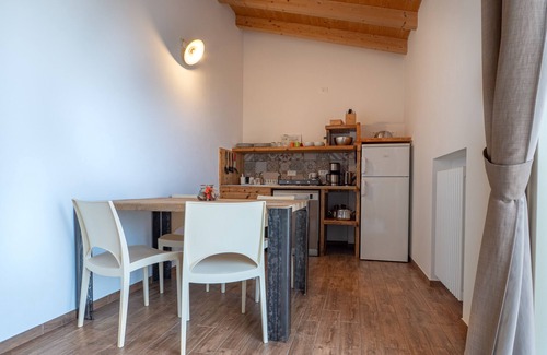 Tignale Apartment | New apartment in small reality with large terrace overlooking Lake Garda/Monti.