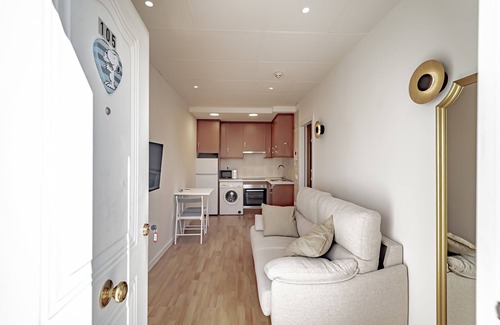 Rejas Apartment | New Apartment Madrid Feria 105