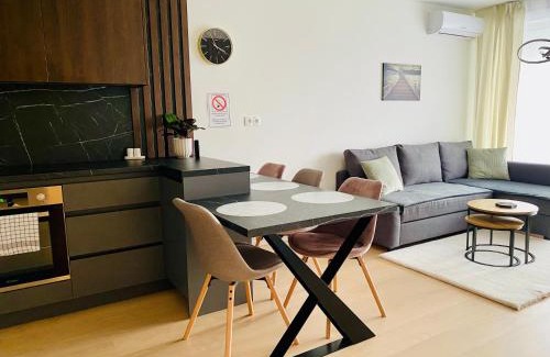 Ruzinov Apartment | NEW apartment with free garage parking near the airport