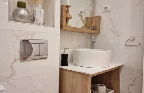 Golubovina Apartment | New Apartment with Garage