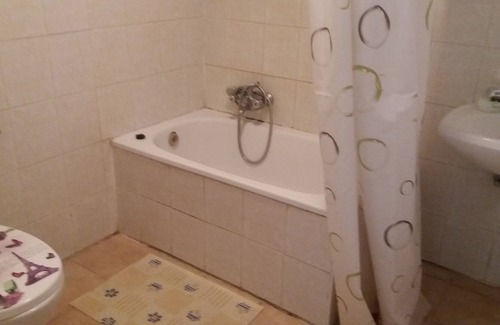 Badacsonyors Apartment | New apartment with lake view, about 200 m from a beautiful beach