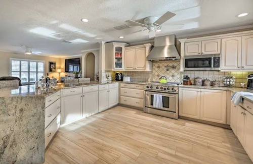 Bal Harbour House | NEW! Apollo Beach Canal front Home w/Private Pool, Dog Friendly