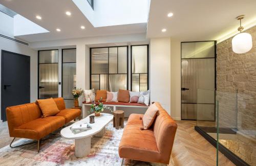 Grenelle Apartment | New Art Gallery Loft in the Heart of Paris 15