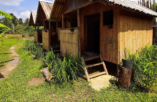 El Nido Bed & Breakfast | New Bamboo Chalets. Private rooms at hostel prices. Close to beach and town.