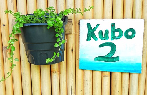 El Nido Bed & Breakfast | New Bamboo Chalets. Private rooms at hostel prices. Close to beach and town.