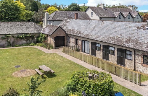 Blandford Forum Cottage | NEW BARN, pet friendly, with open fire in Winterborne Stickland