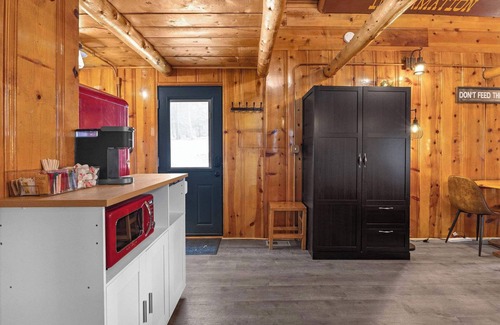 Black Hawk Cabin | NEW Barrel Sauna~ Peace & Relaxation~