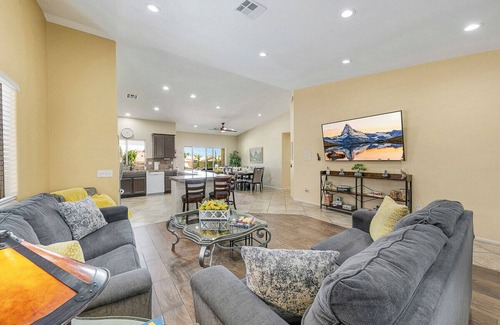 Desert Hot Springs House | NEW! Beautiful and Spacious 4 Bedroom Hot Springs Vacation House! Big Back Yard!