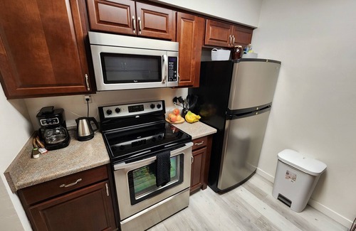 Entertainment District Condo | New Beautiful Condo in Heart of Scottsdale! Lux King Bed