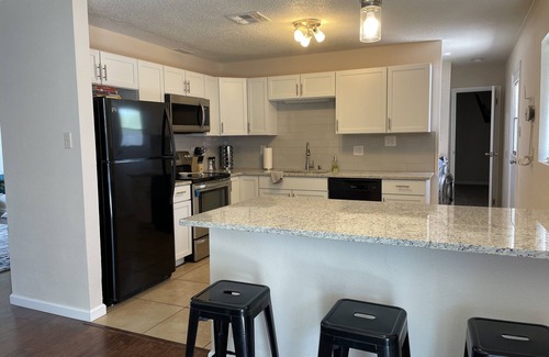 Las Cruces House | NEW! Beautifully Remodeled 5 Bedroom Mesilla Street Home- All New Furniture