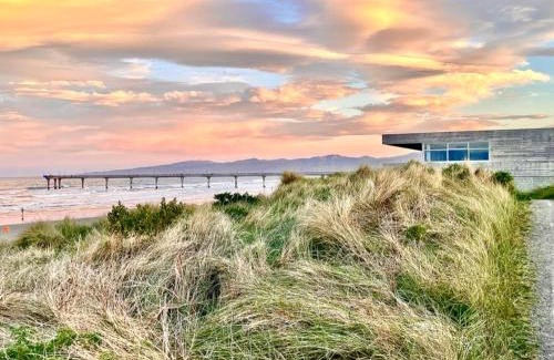 New Brighton Bed & Breakfast | New Brighton Pier Retreat -