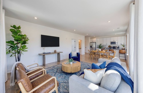 Nashville House | New Build Condo Walk to Dining, Nightlife & Music Near Midtown | Heights #405