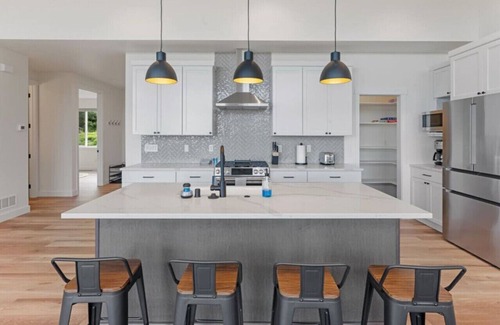 Anchorage House | *NEW* Canyon View Dream Retreat + Views +Anchorage