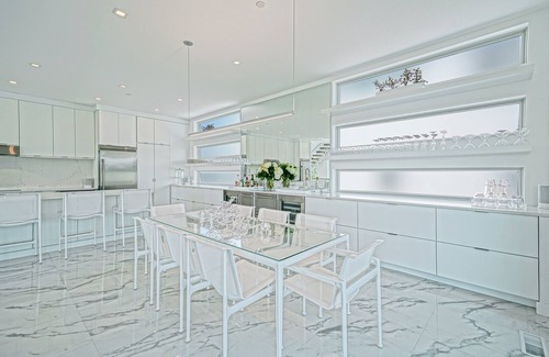 Lewes House | NEW! CASA BLANCO A Modern Sanctuary @ Lewes Beach + Canal + Historic Downtown n