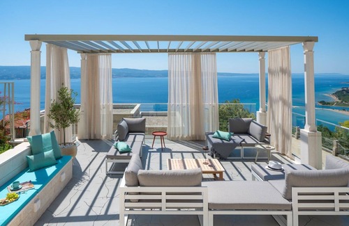 Borak Villa | New! Casa GENI with a heated pool, 3 bedrooms, an organic garden, sea views