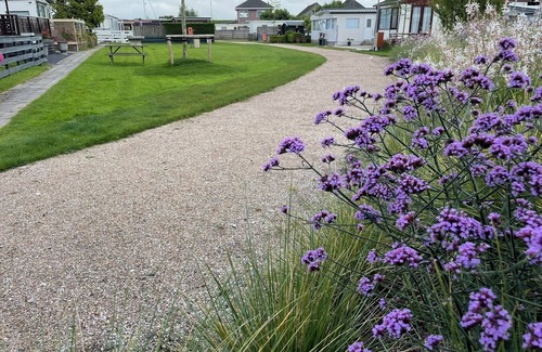 Anna Paulowna Ski Chalet | New chalet 2 on the edge of the Wadden Sea and Amstelmeer with private terrace!