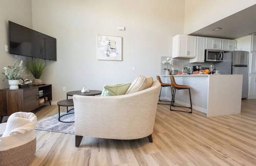Old Southwest Apartment | NEW Chic Urban Loft, 95 Walking Score, Private Patio, Full Kitchen, New Building