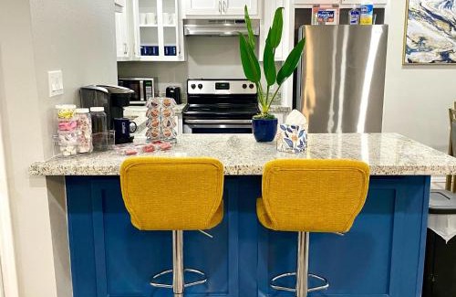 Weslaco Apartment | NEW! close to Downtown, Malls & Premium Outlets, with Balcony