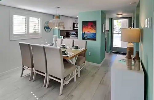 Majestic Palms Condo | New Condo Minutes to Fort Myers Beach & Sanibel