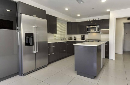 West Newport Condo | New Condo With Ocean View - Bottom unit