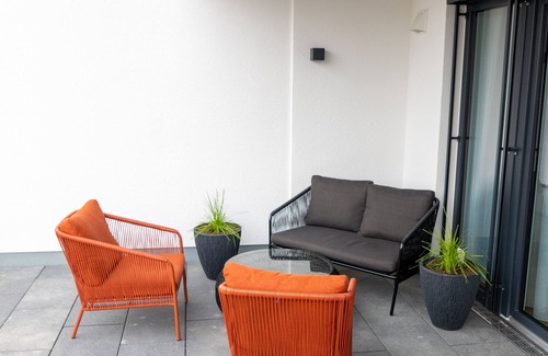 Waggershausen Condo | New construction garden + terrace modern cozy apartment Aurora Friedrichshafen Bodensee