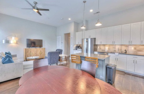 12 South Condo | New construction boutique condo in the heart of the dynamic 12 South neighborhood