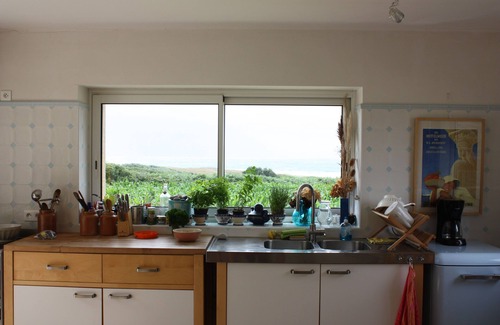 Esquibien House | New construction only a few minutes from the beach, sea view