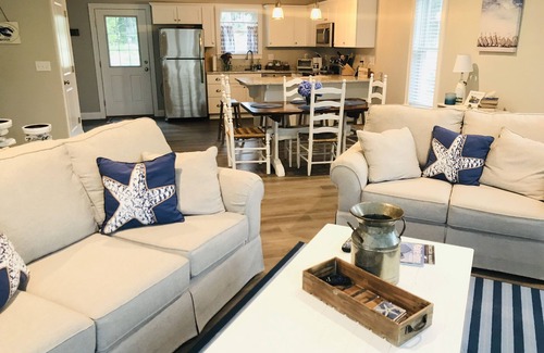 Arundel Cottage | New Cottage in 200 acre nature preserve, pool, minutes to beach