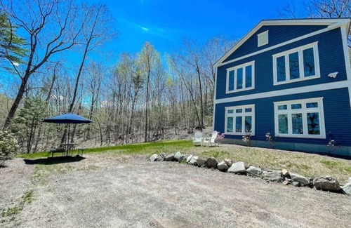 Holderness House | New! Cottage Near Squam Lake