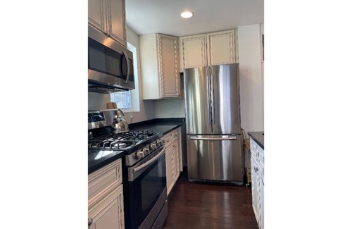 Fairmount Heights House | New! Cozy Chateau in NE DC - 6 Miles to Monuments!
