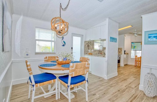 Cross Key Waterways House | New Cozy getaway on waterfront in Key Largo! Bring your own boat!