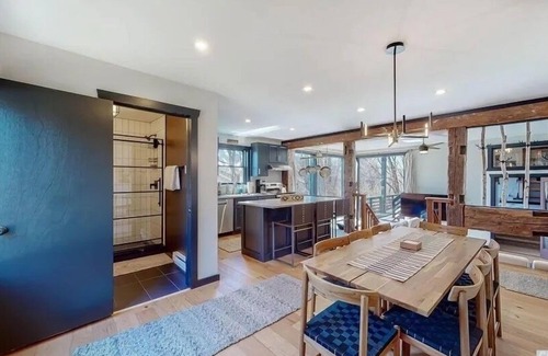 Windham House | NEW - Cozy Modern: Stunning views,3 mins ski,BBQ,Fire Pit,Game Room,walk to town