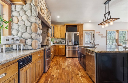 Frazier Park Cabin | NEW! Cozy Mountain Retreat Near Mount Pinos