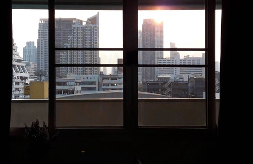 Thung Maha Mek Apartment | NEW! Cozy Condo w/Panoramic City&Pool view near MRT&BTS Silom, Enjoy Large Pool