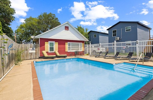 Monticello Apartment | NEW! Dave's Last Resort Poolside-Comforting Cabin 2