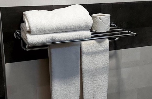 Algiers Hotel | New Day Hotel