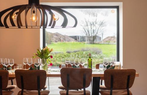 Riemst House | NEW - De sheeper - 10Personen - 5slaapkamers - Sauna - Jacuzzi