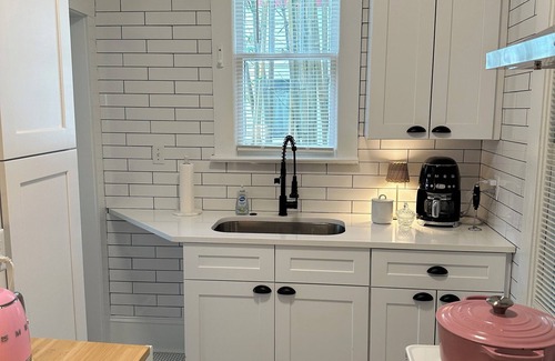 DeLand House | NEW Deland Historic Cottage
