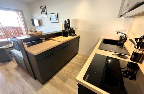 Notre-Dame-de-Bellecombe Apartment | New duplex at the foot of the slopes with WiFi and private parking