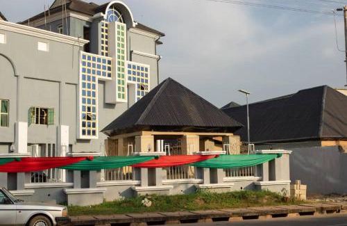 Umuahia Hotel | New Eastern Comfort Hotel and Garden Resort LTD