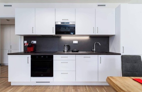 Nove Mesto Apartment | New Elegance Suite Su