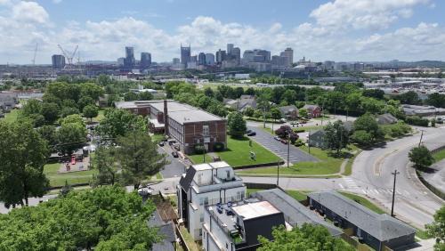 McFerrin Park Villa | New Elevations Rooftop 5 Min to Downtown Nash
