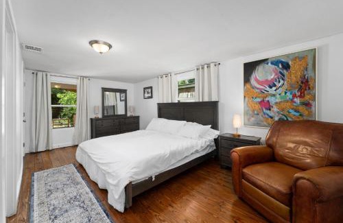 Dunbar House | New! Entire House, 5 Minutes from downtown
