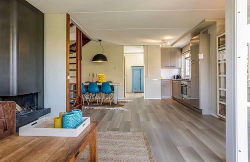 Hemelum House | NEW/Family friendly holiday home with jetty & hottub. Quiet surroundings.