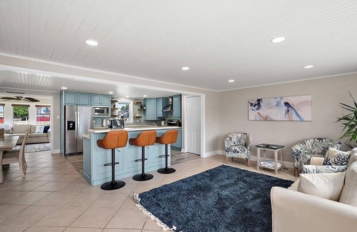 Keen-Wik On the Bay House | New for 2025 - 3 BR 2 BA Canal Front Home Close to MD AND DE Beaches