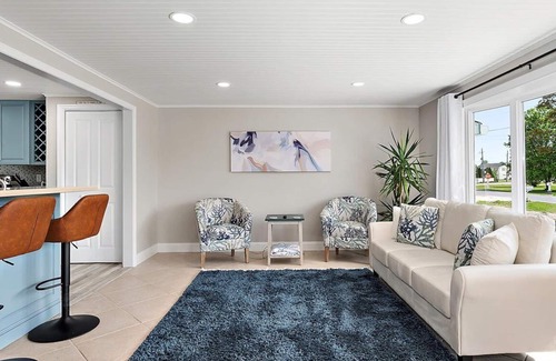 Keen-Wik On the Bay House | New for 2025 - 3 BR 2 BA Canal Front Home Close to MD AND DE Beaches