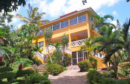 Costambar House | New Garden Bungalow In A Tropical Setting.