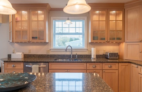 Snug Harbor House | New Great Island Listing-2BR 2 Baths, sleeps 6, outdoor shower