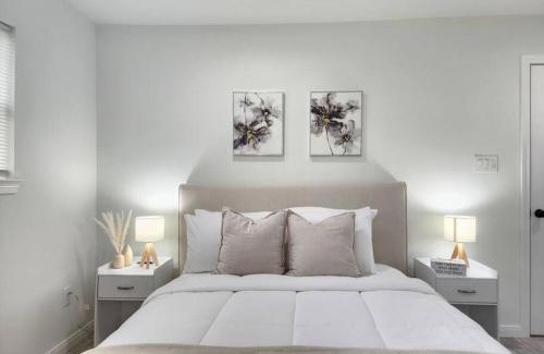 Westbury House | NEW! H-Town Getaway Near Medical Center!