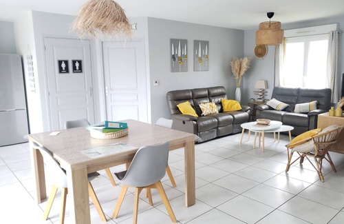Saint-Valery-sur-Somme House | New: hire st valery on sum * 4 for 4 people has 700M port